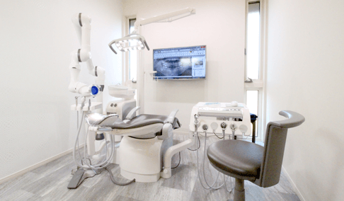 千葉市緑区高田町・たかだの森歯科・完全個室の診療室